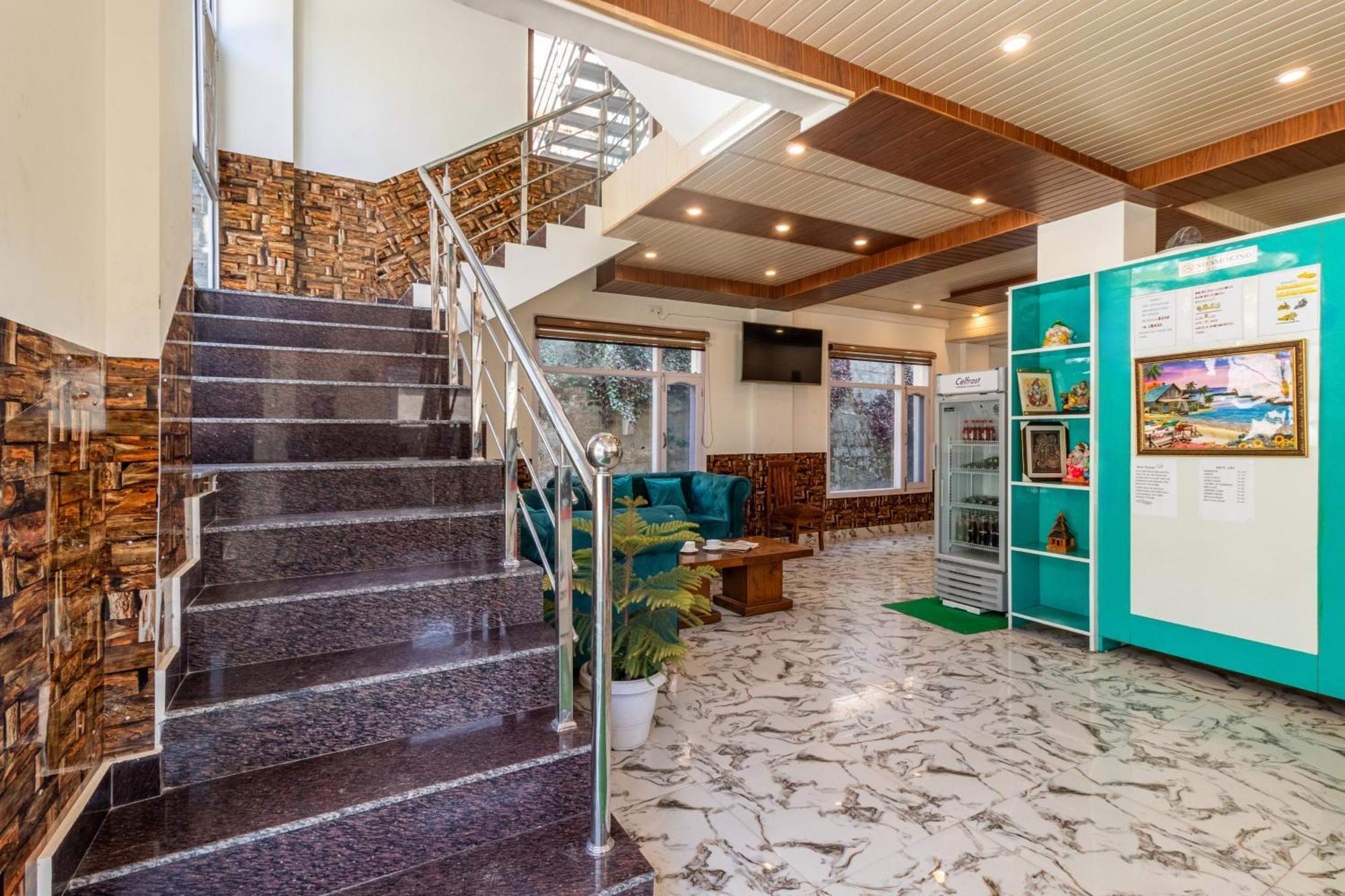 Treebo Srishti Vaikunth With Mountain View Otel Shimla Dış mekan fotoğraf
