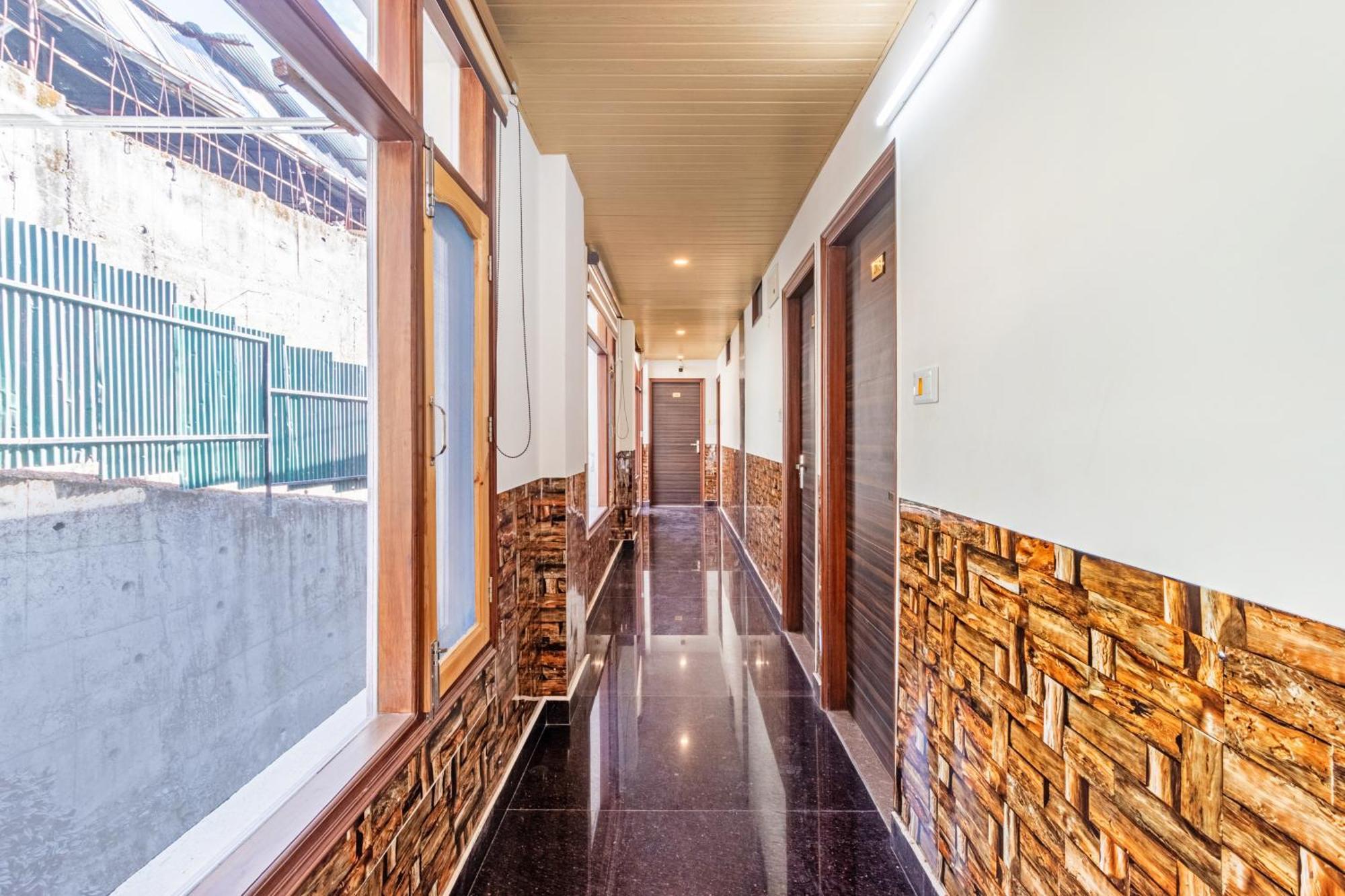Treebo Srishti Vaikunth With Mountain View Otel Shimla Dış mekan fotoğraf