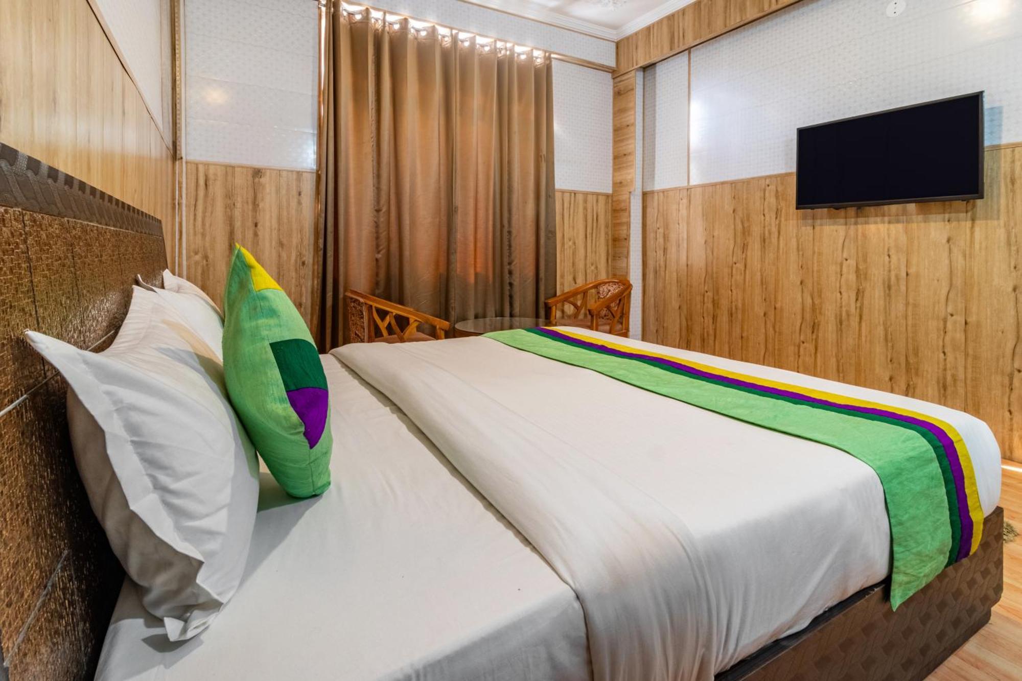 Treebo Srishti Vaikunth With Mountain View Otel Shimla Dış mekan fotoğraf